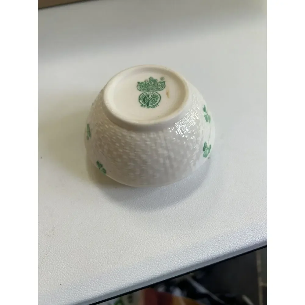 Belleek Shamrock Sugar Bowl Fermanagh Ireland Reg No 0857 - Picture 5 of 5